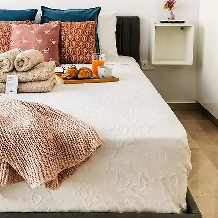 Phaedrus Living: Luxury Maisonette Lighthouse 60 Apartament