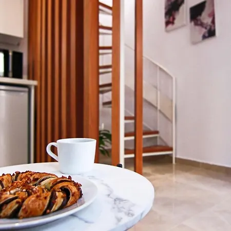 Phaedrus Living: Luxury Maisonette Lighthouse 60 Apartament *